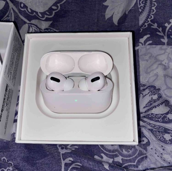Airpod - Picture 3 of 4